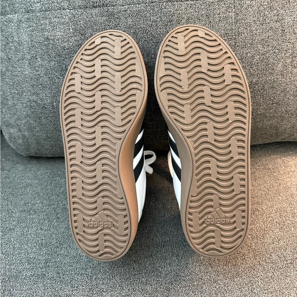 Adidas Samba Sneakers (NWOT) - Picture 3 of 5